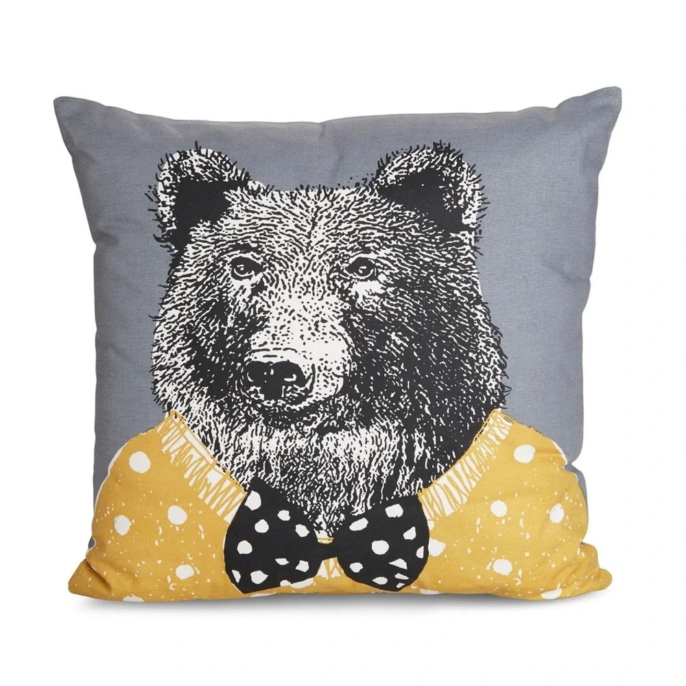 Grizzly Bear 🐻 Decorative Pillow Set of 2 NWOT